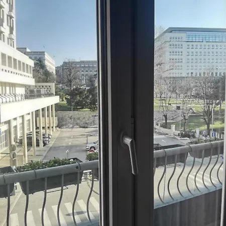 Two Bedroom With Free Parking