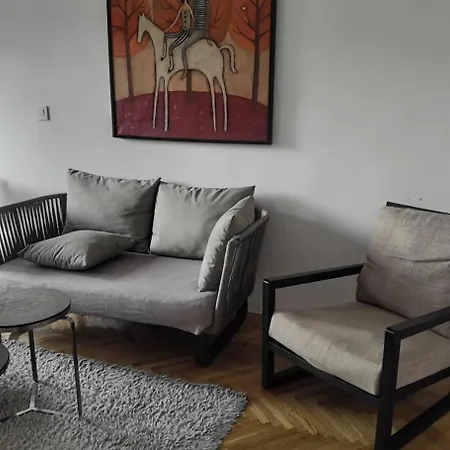 Two Bedroom With Free Parking *