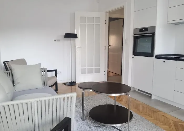 アパート Two Bedroom With Free Parking