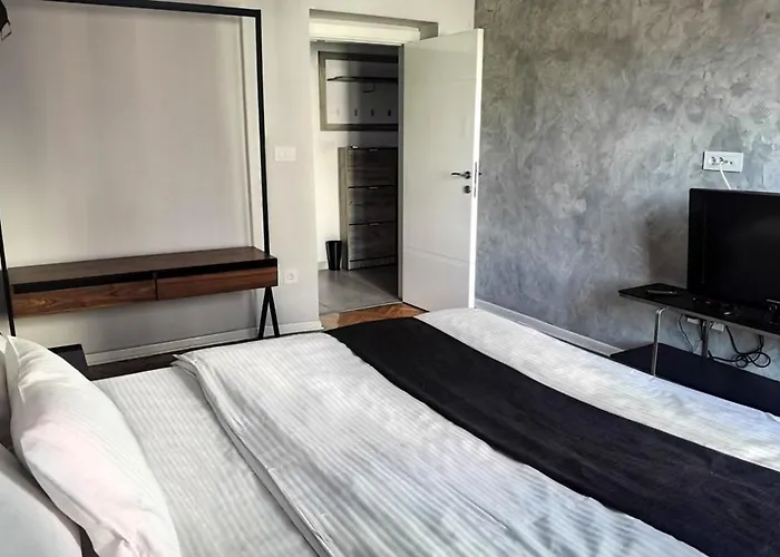 アパート Two Bedroom With Free Parking *