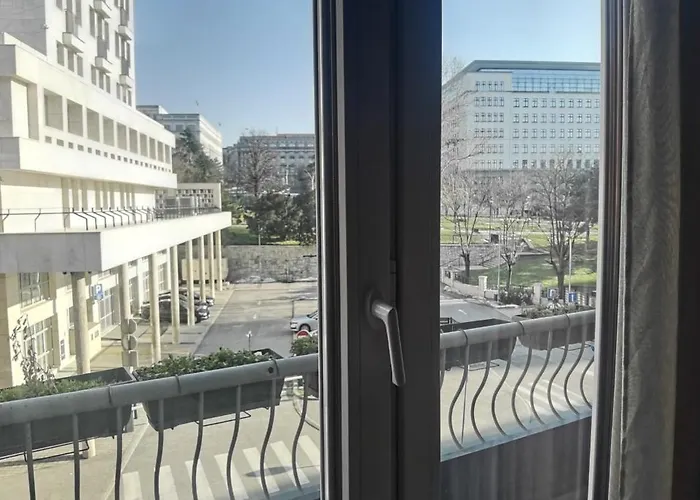 Two Bedroom With Free Parking